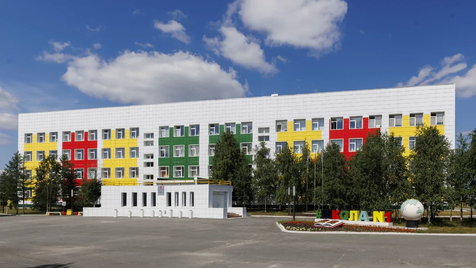 В Тарко-Сале по поручению губернатора Ямала отремонтируют школу